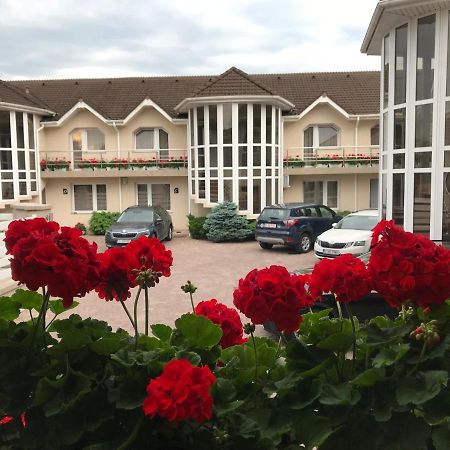 Villa Brussels Deva Eksteriør billede